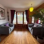Au Manoir Des Sens - Escapade Insolite Aux Parfums Et Couleurs D