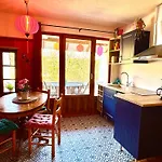 Au Manoir Des Sens - Escapade Insolite Aux Parfums Et Couleurs D *