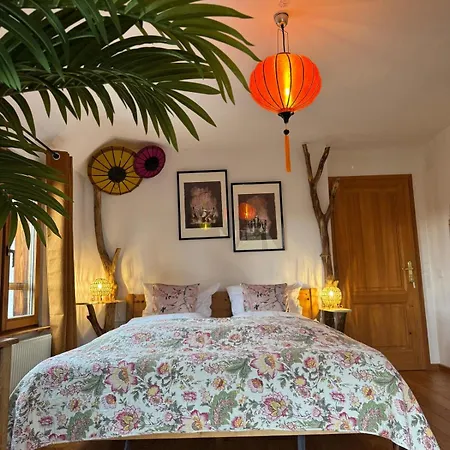 Au Manoir Des Sens - Escapade Insolite Aux Parfums Et Couleurs D Bergheim