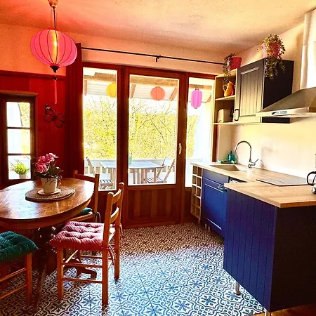 Au Manoir Des Sens - Escapade Insolite Aux Parfums Et Couleurs D *