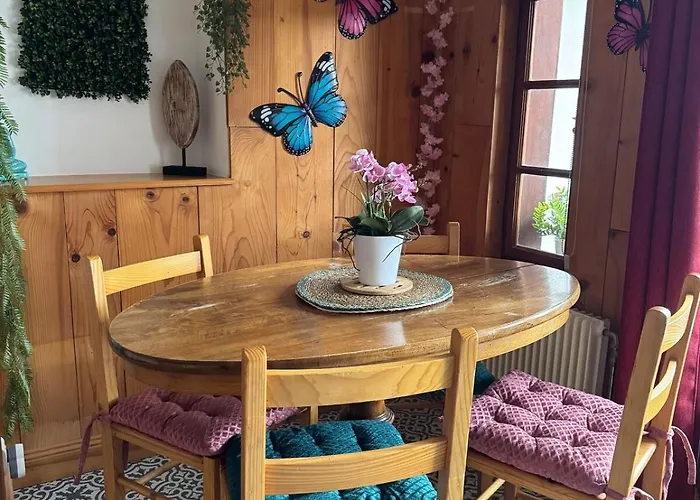 Apartment Au Manoir Des Sens - Escapade Insolite Aux Parfums Et Couleurs D *