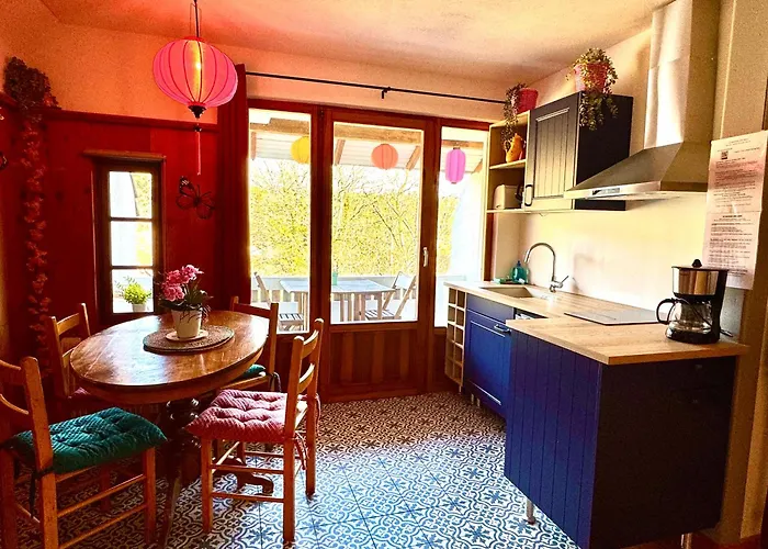 Au Manoir Des Sens - Escapade Insolite Aux Parfums Et Couleurs D *