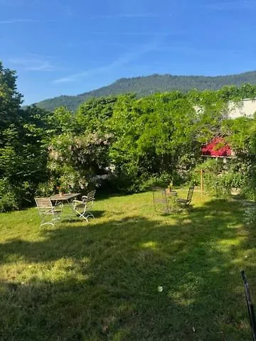 Au Manoir Des Sens - Escapade Insolite Aux Parfums Et Couleurs D
