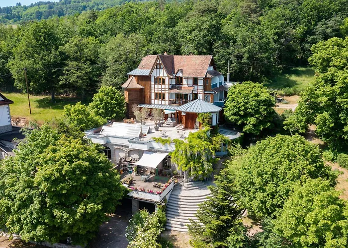 Au Manoir Des Sens - Escapade Insolite Aux Parfums Et Couleurs D Apartment